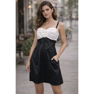 Y2K | Teeze Me |Whimsy Black & White Bow Dress w/ Pockets | Vintage Edge| sz 7/9